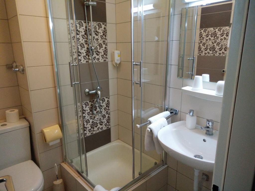 Hotel Alfa Neu-Isenburg Δωμάτιο φωτογραφία