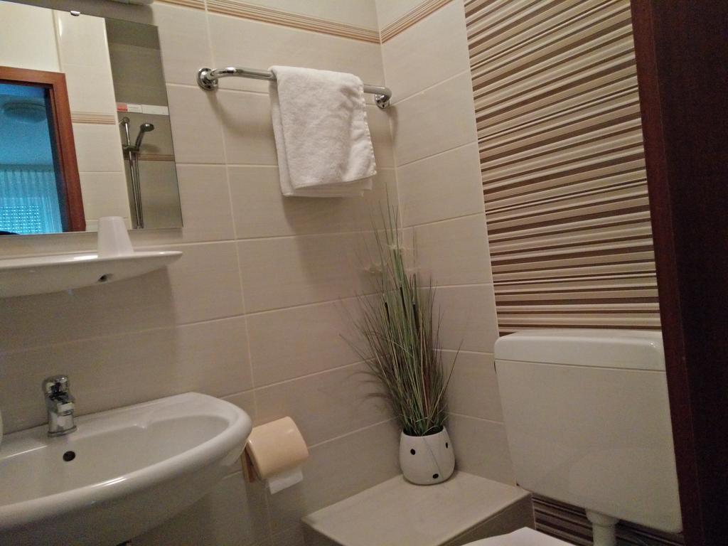 Hotel Alfa Neu-Isenburg Δωμάτιο φωτογραφία
