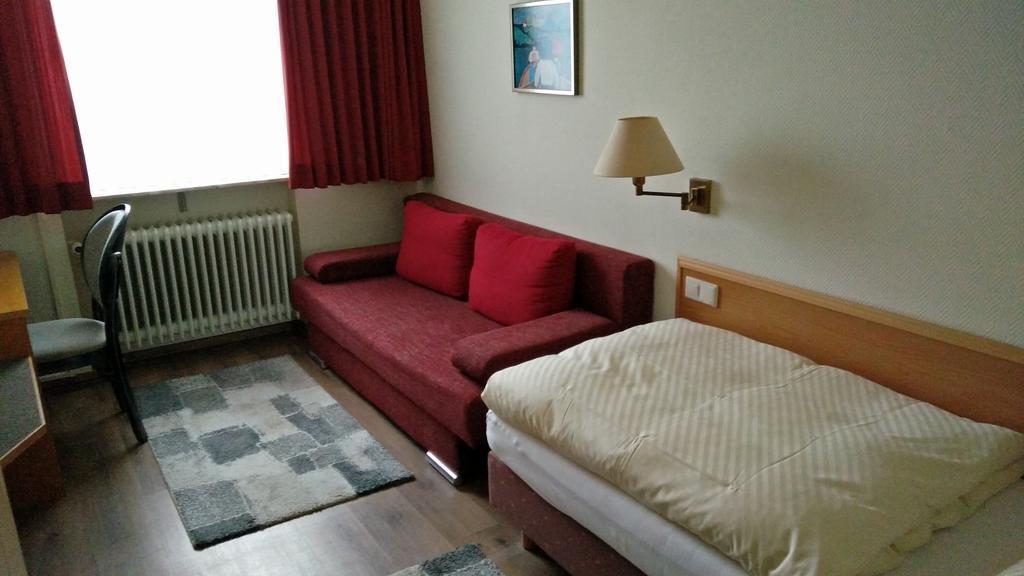 Hotel Alfa Neu-Isenburg Δωμάτιο φωτογραφία